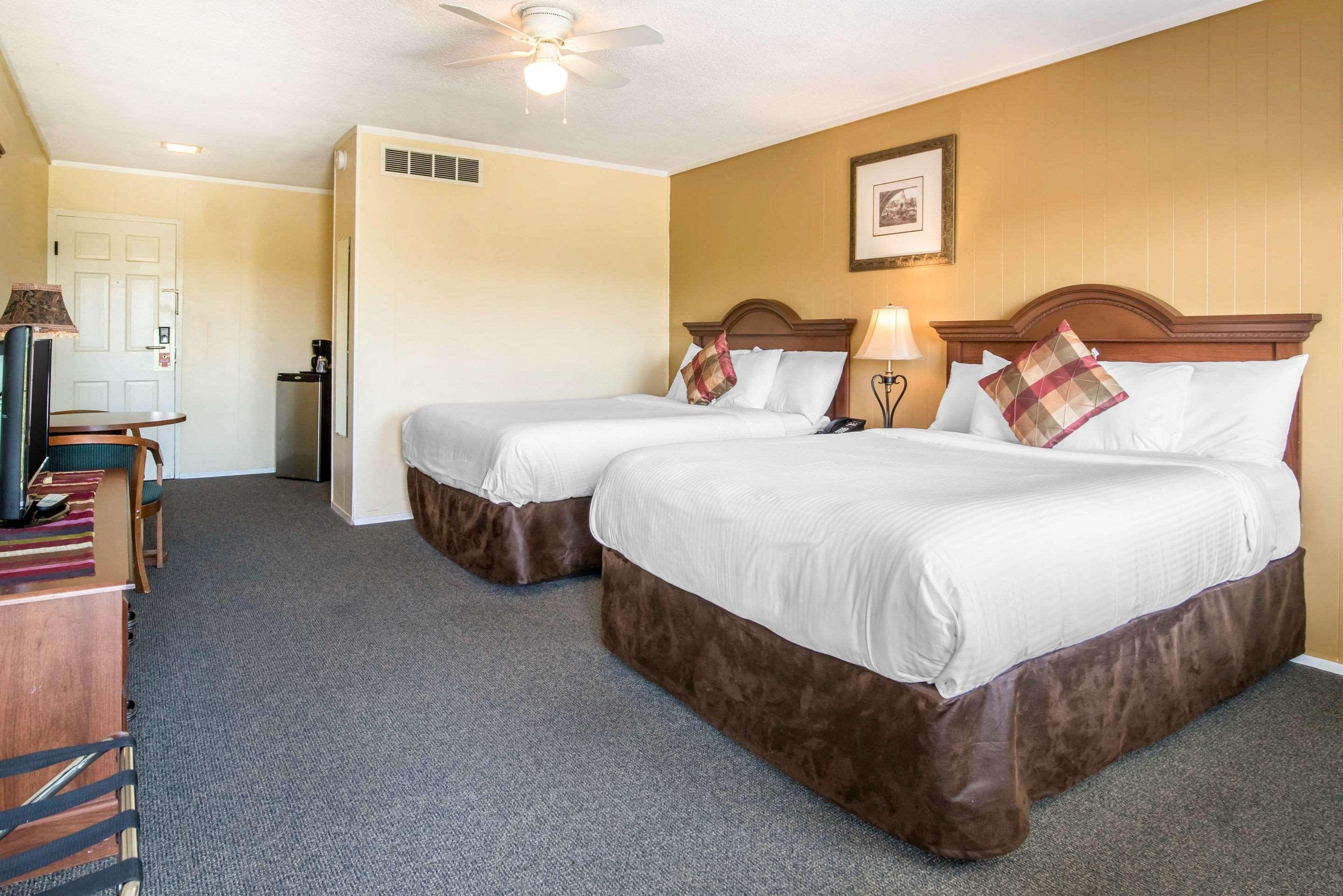 Tiltonlodge Inn & Suites Zewnętrze zdjęcie