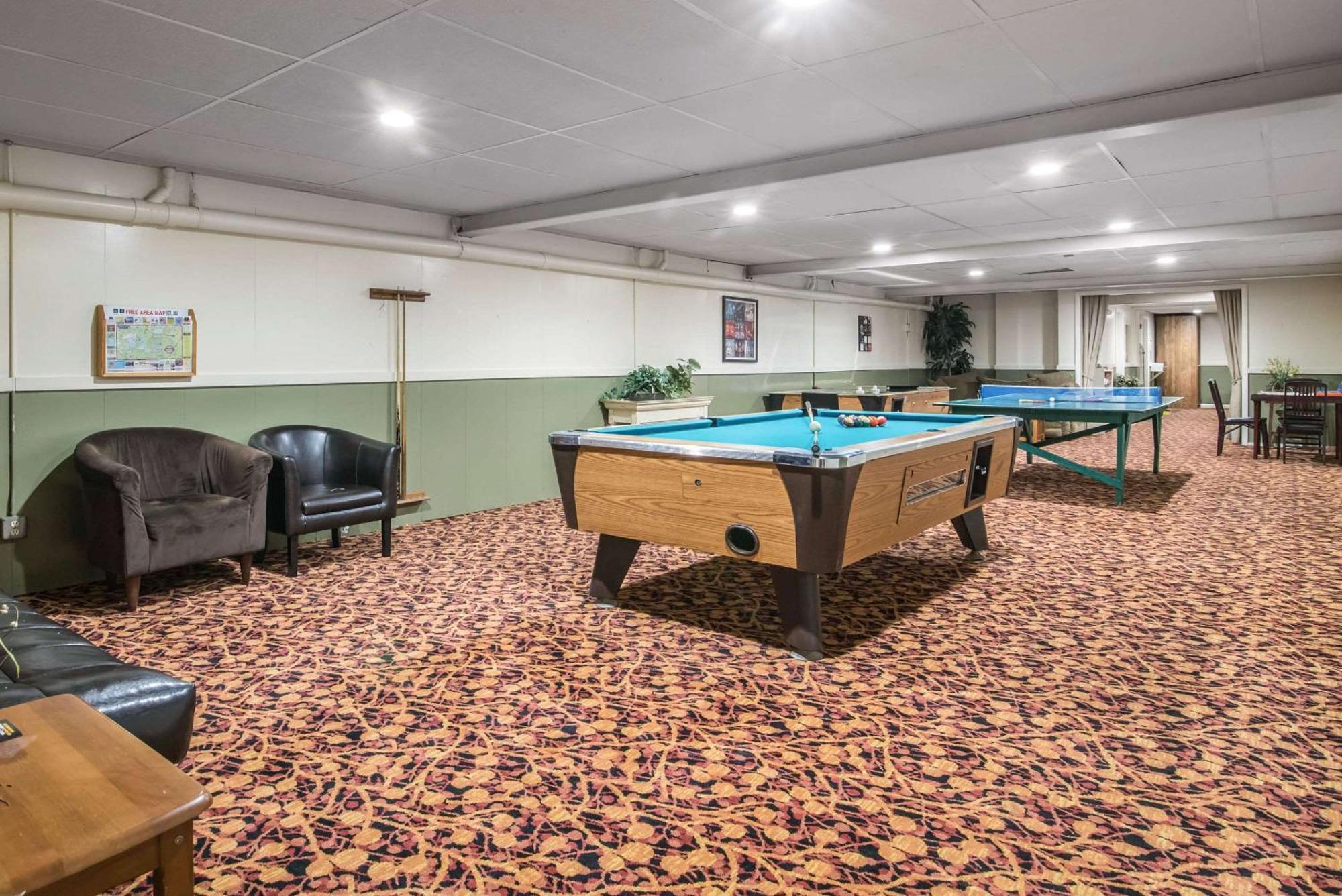 Tiltonlodge Inn & Suites Zewnętrze zdjęcie