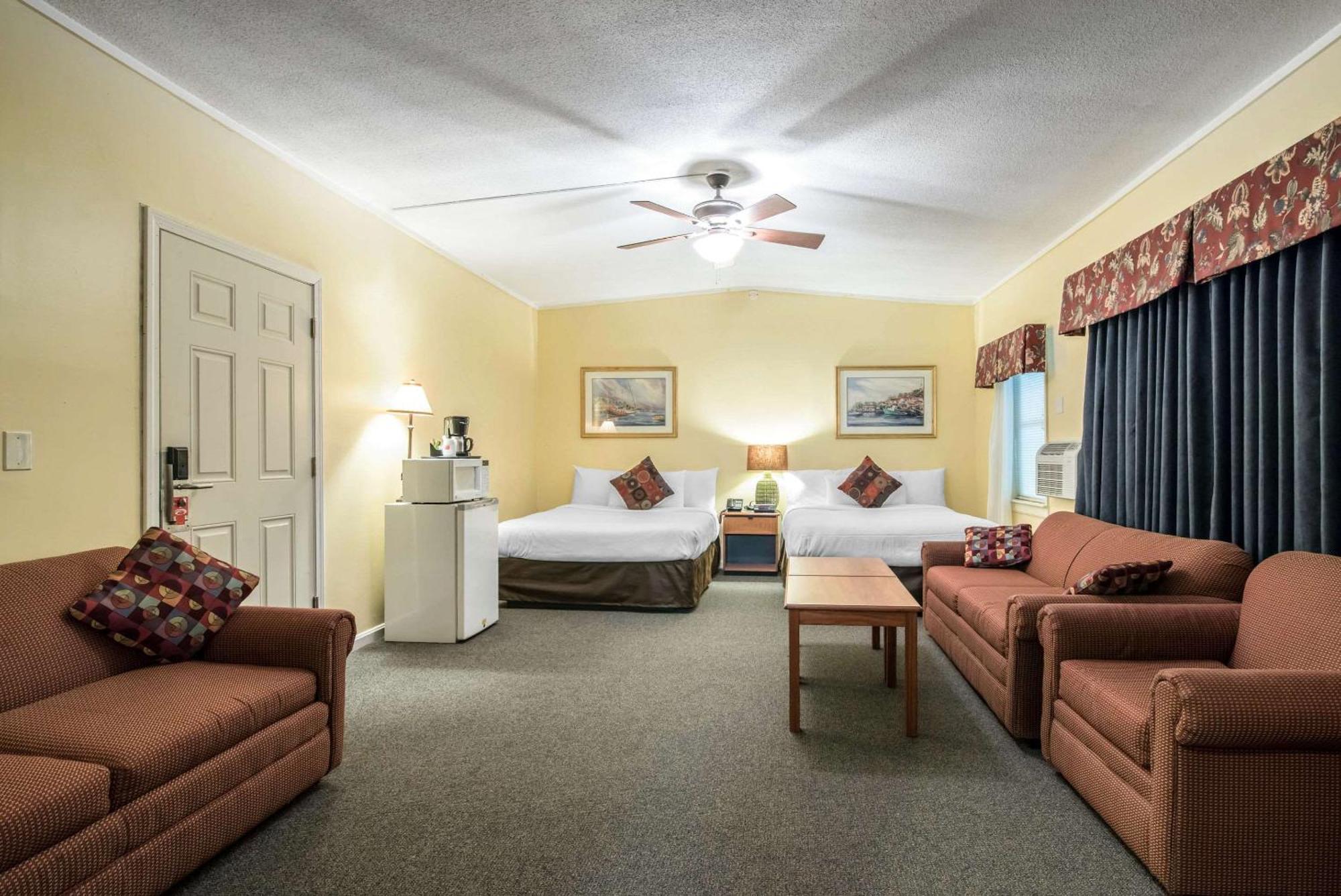 Tiltonlodge Inn & Suites Zewnętrze zdjęcie